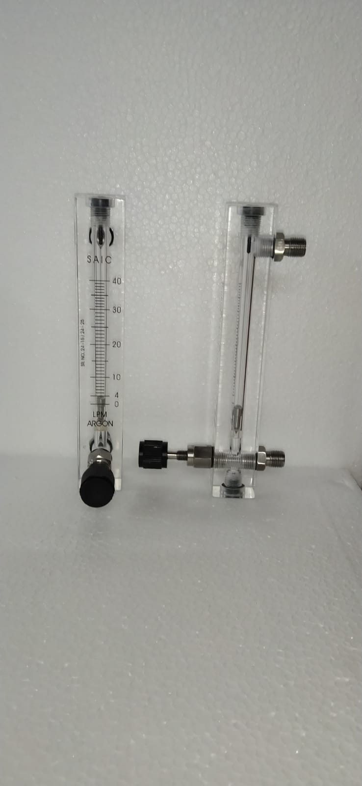 Acrylic Body Rotameter for Argon Gas in 0-40 LPM .